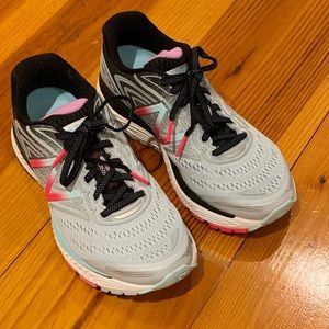 Women’s NB 880v7 Trufuse running shoes. Wide 2E